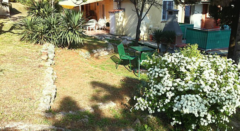 Apartma Bella *
